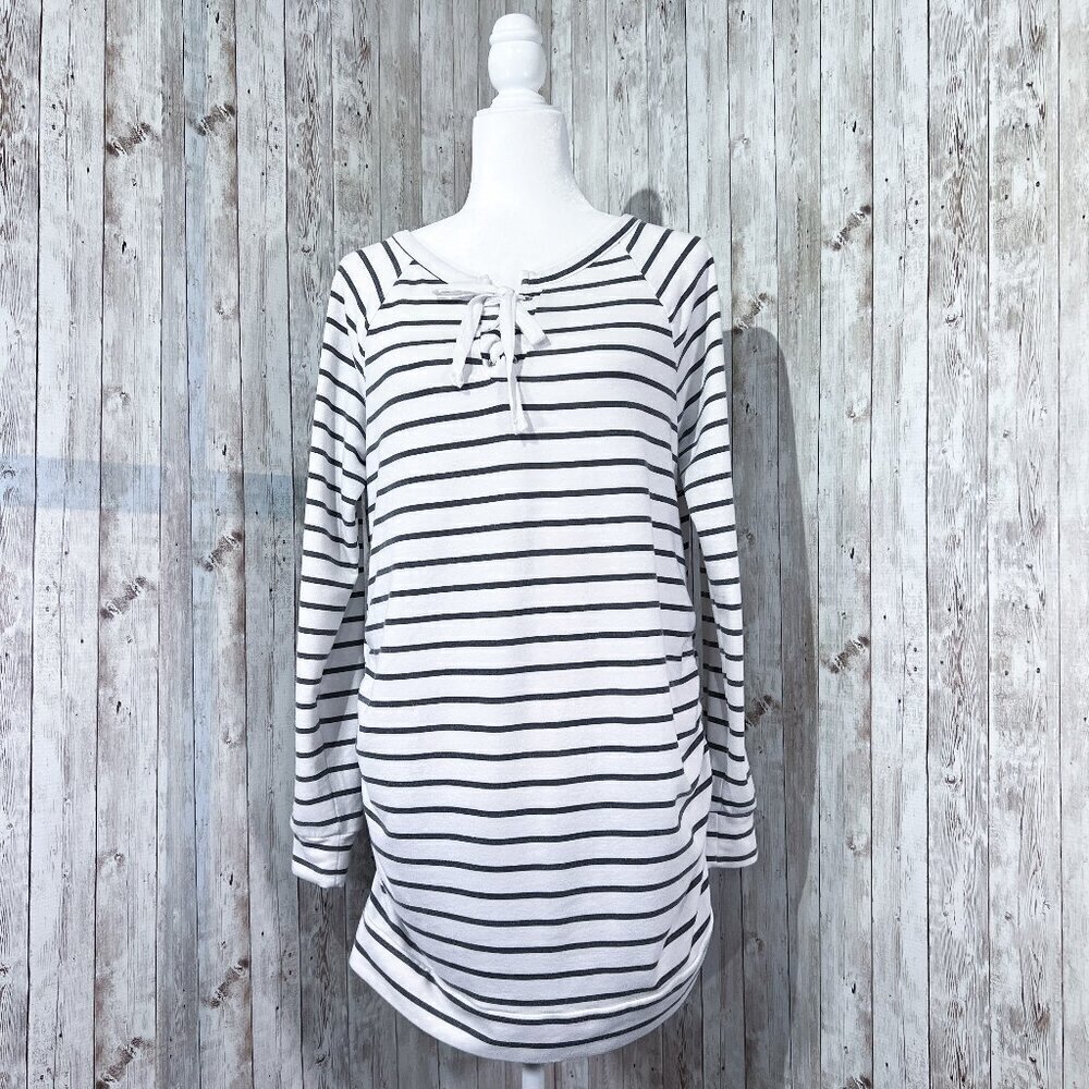 A:Glow Long Sleeve Maternity Sweatshirt | White with Gray Striped | Medium
